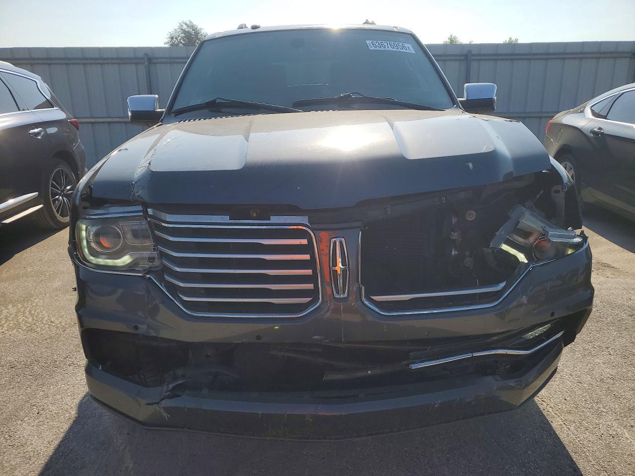 2016 Lincoln Navigator Select - Image 5