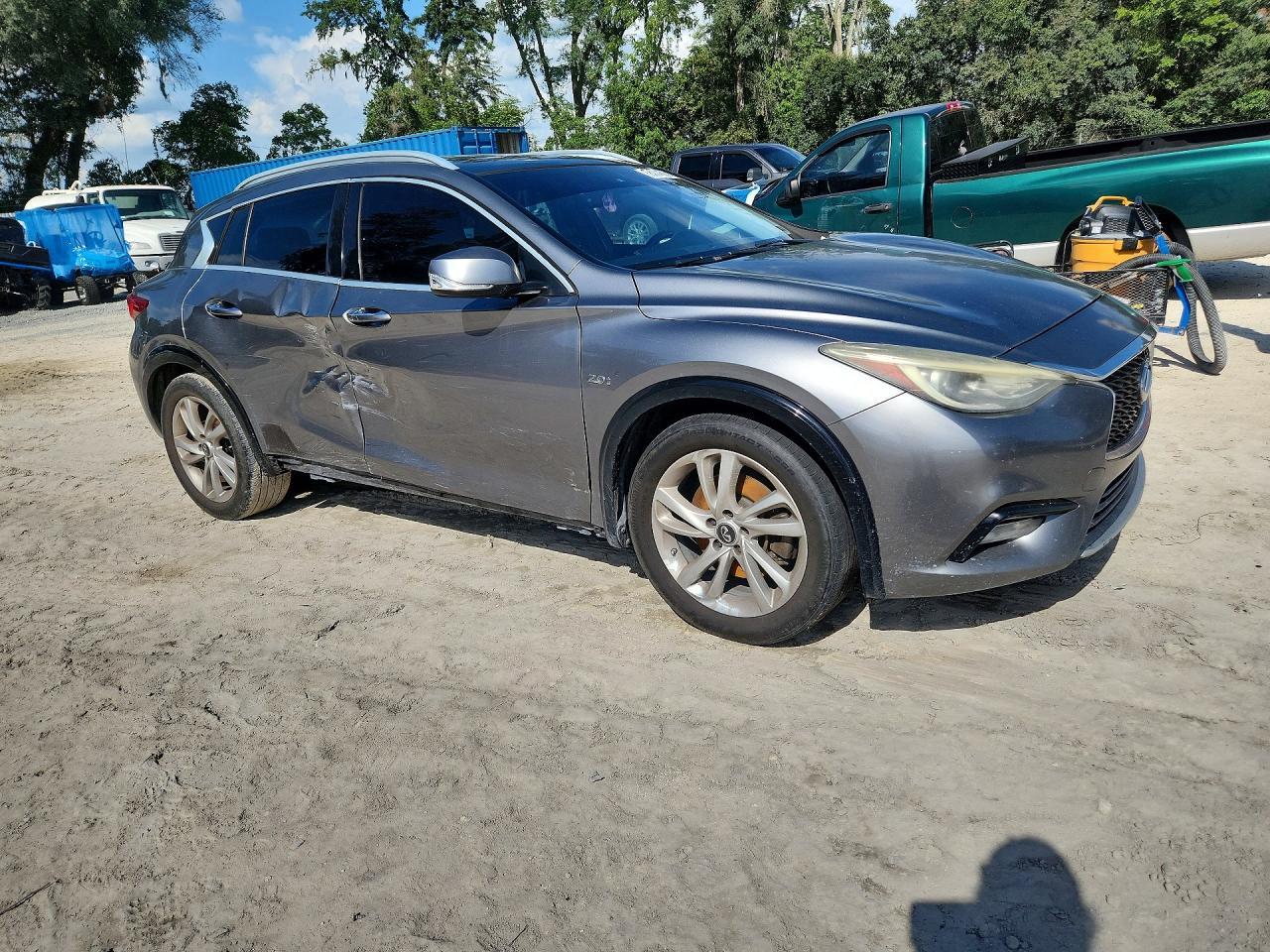 2017 Infiniti Qx30 Premium - Image 4