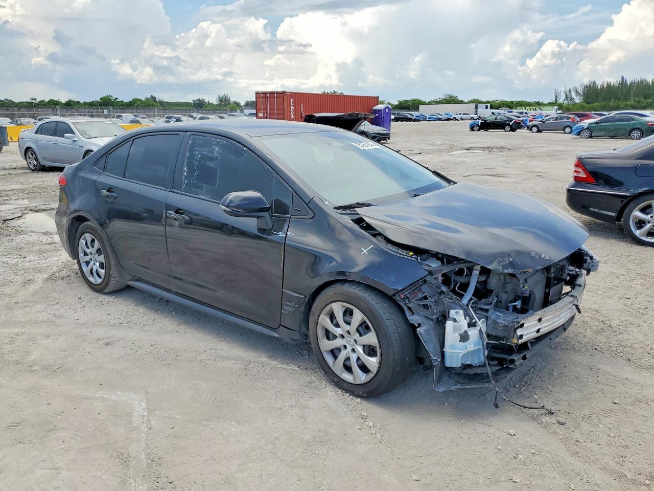 2023 Toyota Corolla Le - Image 4