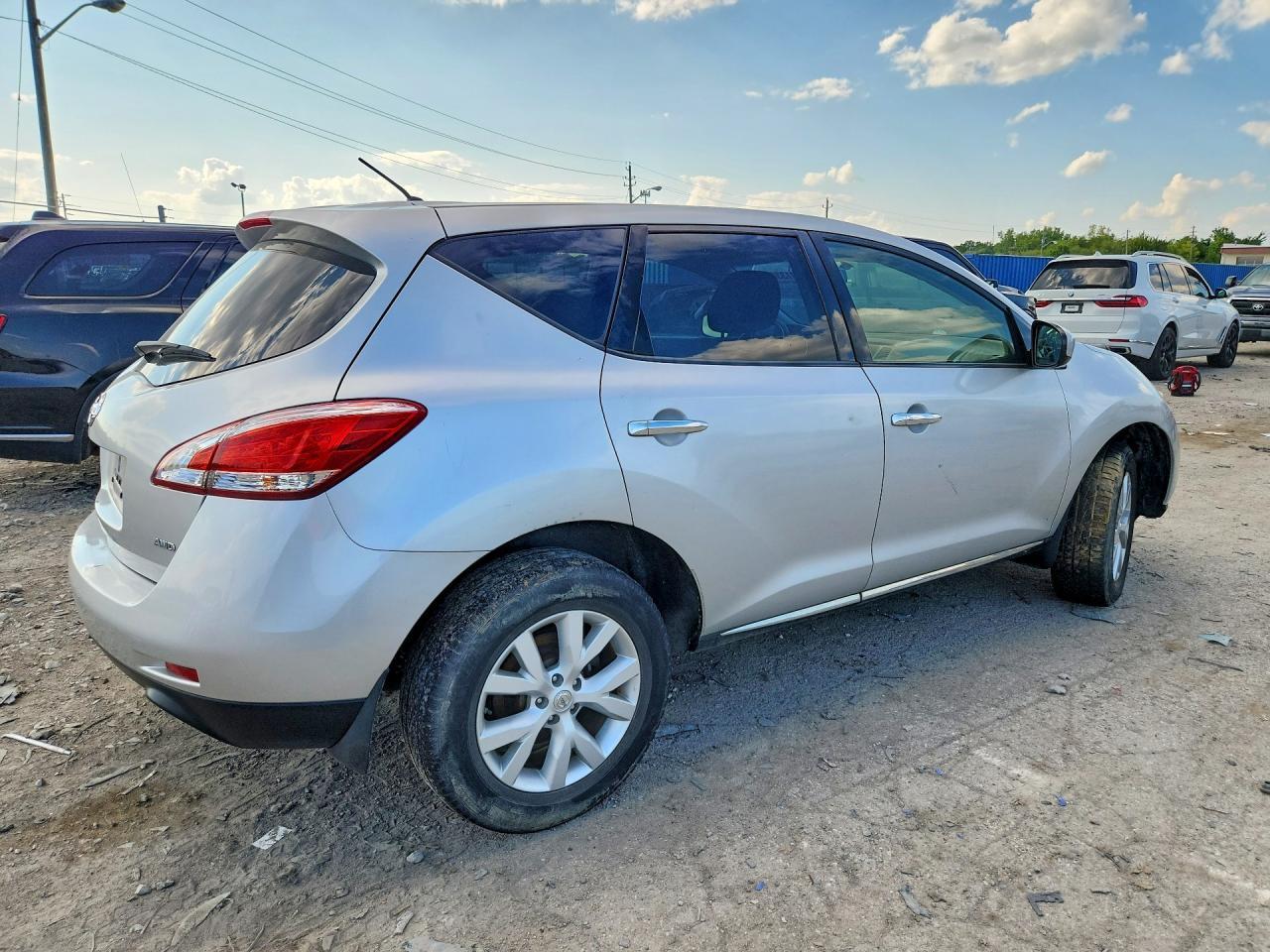 2012 Nissan Murano S - Image 3