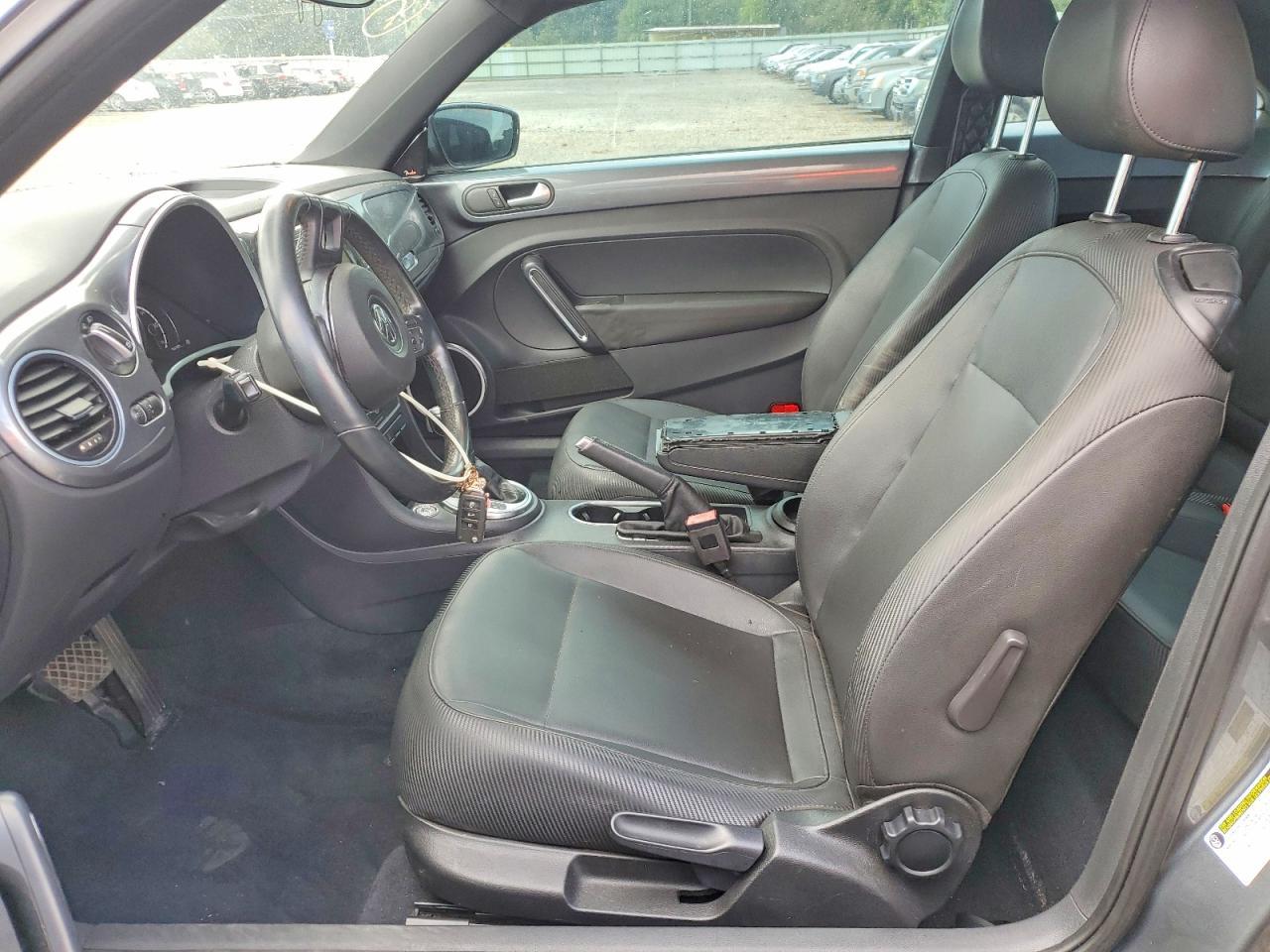 2014 Volkswagen Beetle Beetle, Beetle Black Turbo, Beetle Whiteturbo - Image 7