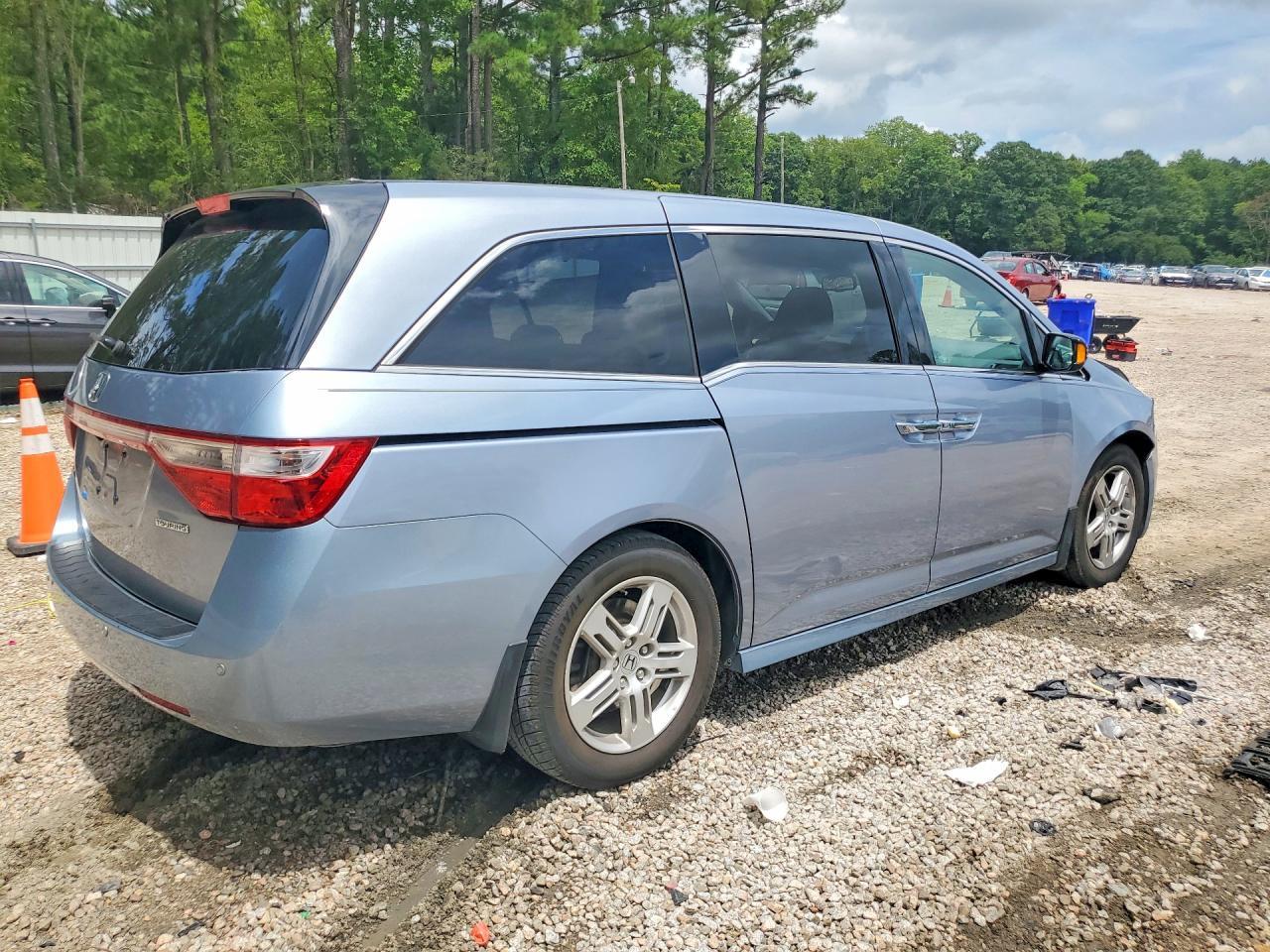 2012 Honda Odyssey Touring - Фото 3