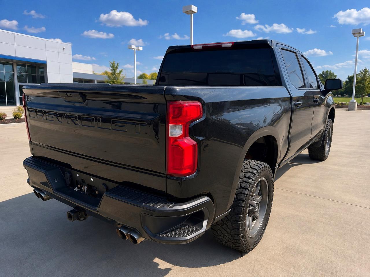 2020 Chevrolet Silverado K1500 Rst - Image 4