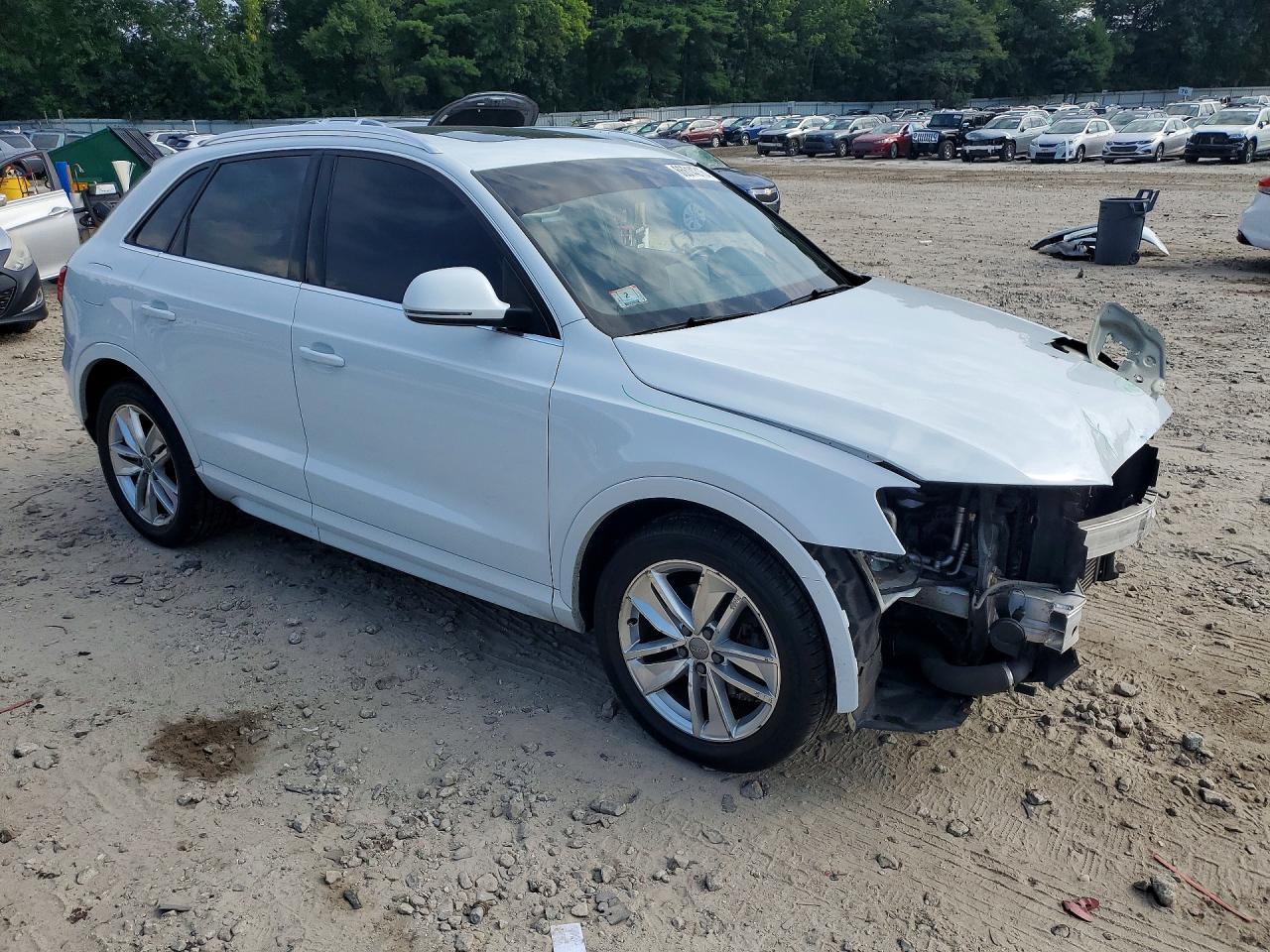 2016 Audi Q3 Premium Plus - Image 4