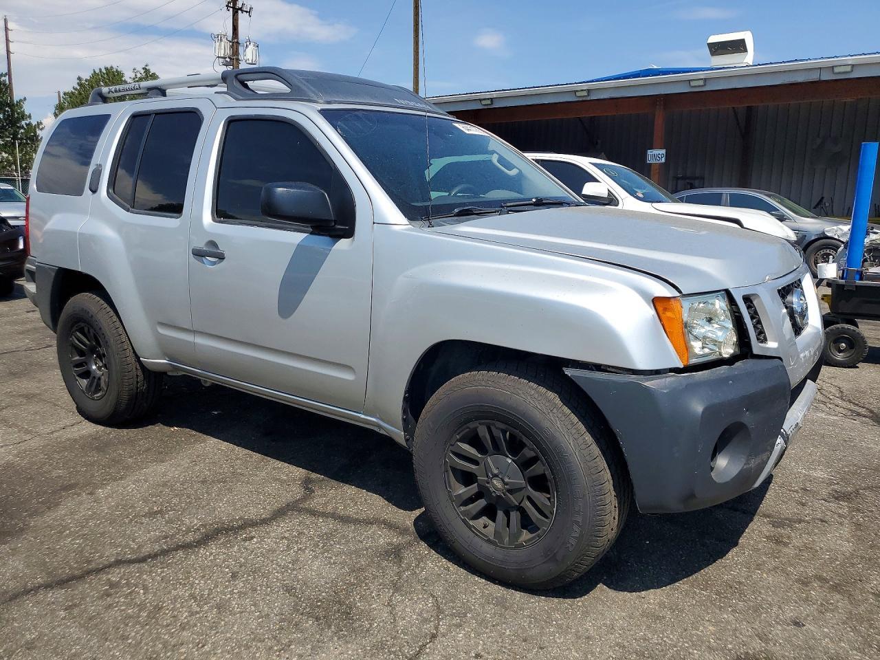 2014 Nissan Xterra X - Image 4