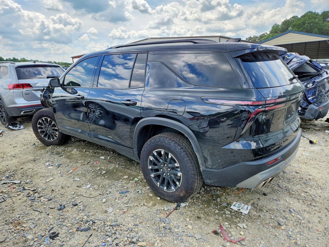 2025 Chevrolet Traverse Z71 - Фото 2
