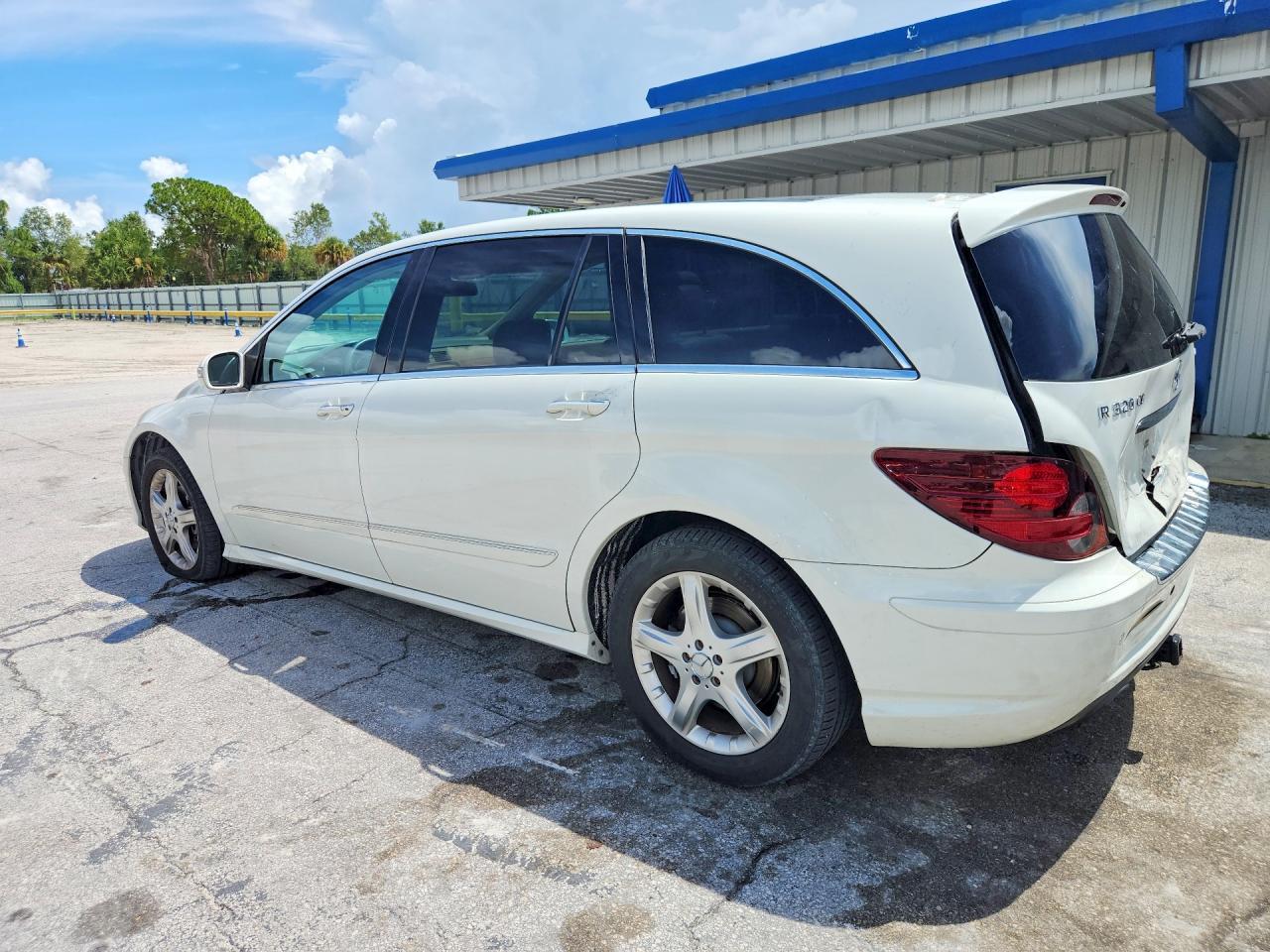 2008 Mercedes-Benz R 320 Cdi - Image 2