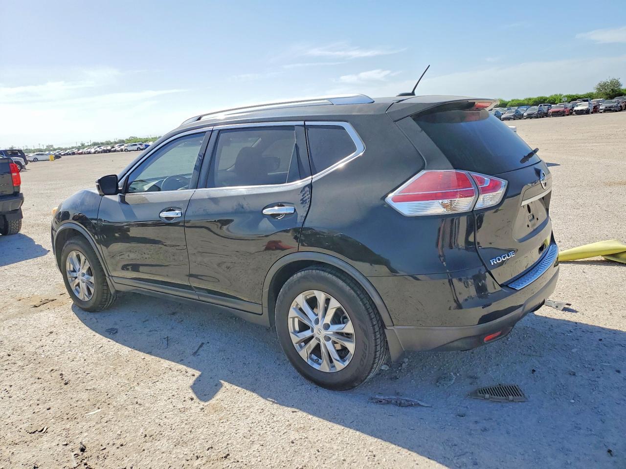 2015 Nissan Rogue Sv - Фото 2