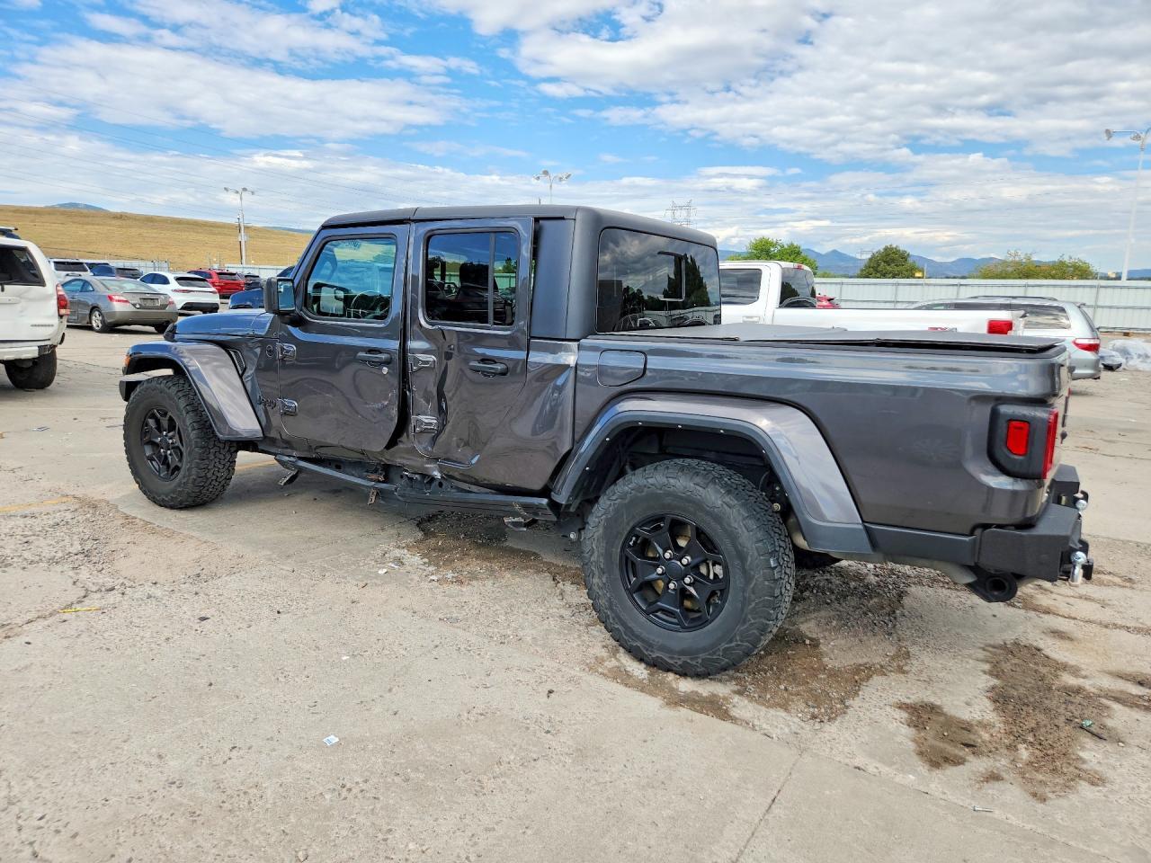 2021 Jeep Gladiator Sport - Фото 2