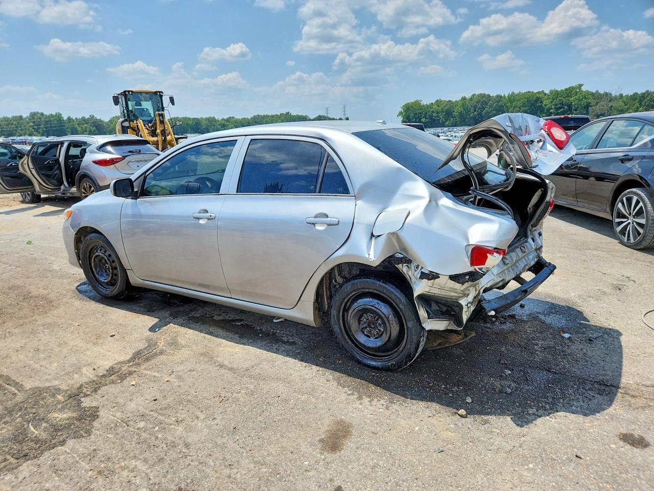 2010 Toyota Corolla Le - Image 2