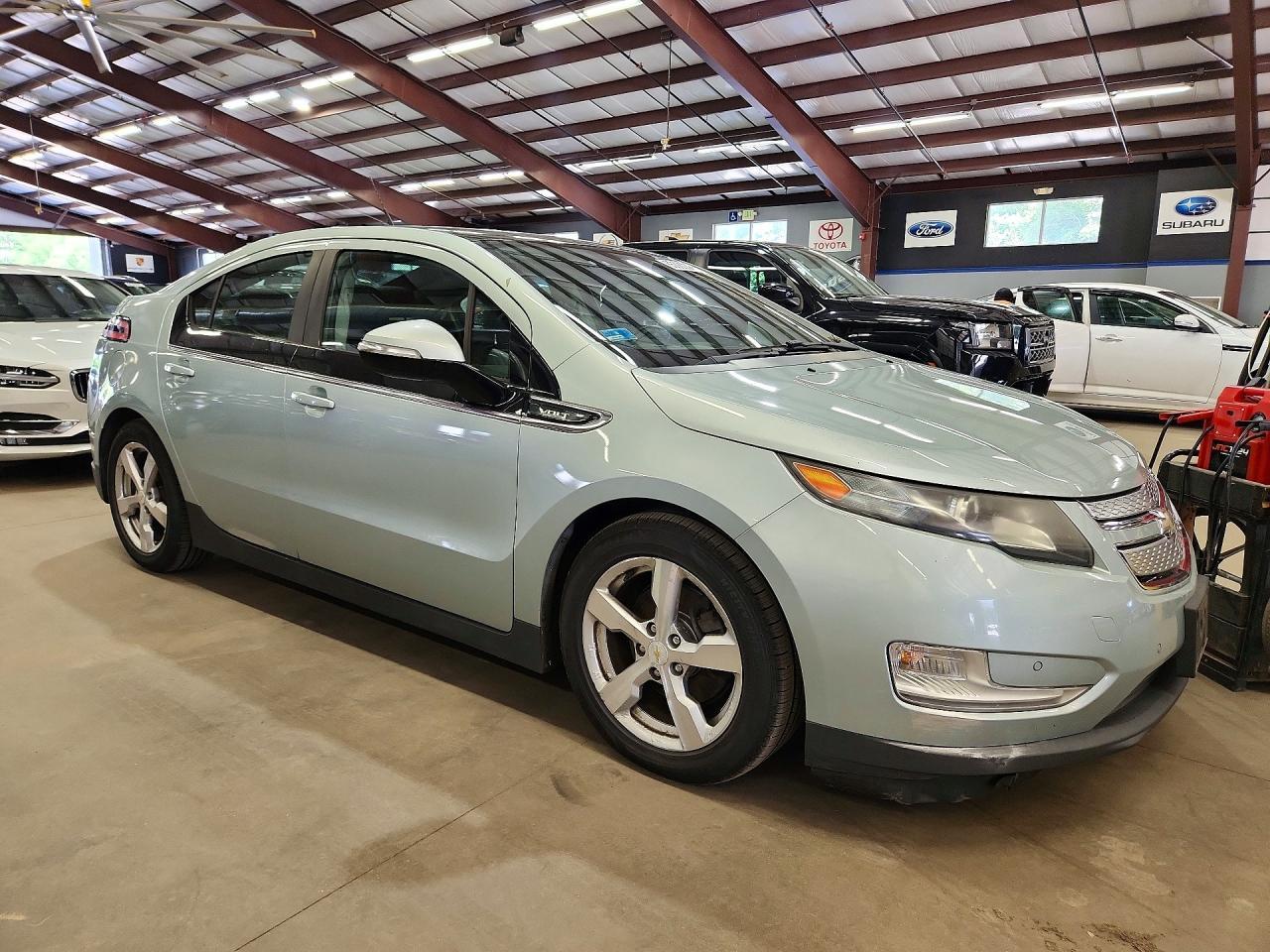 2011 Chevrolet Volt - Фото 4