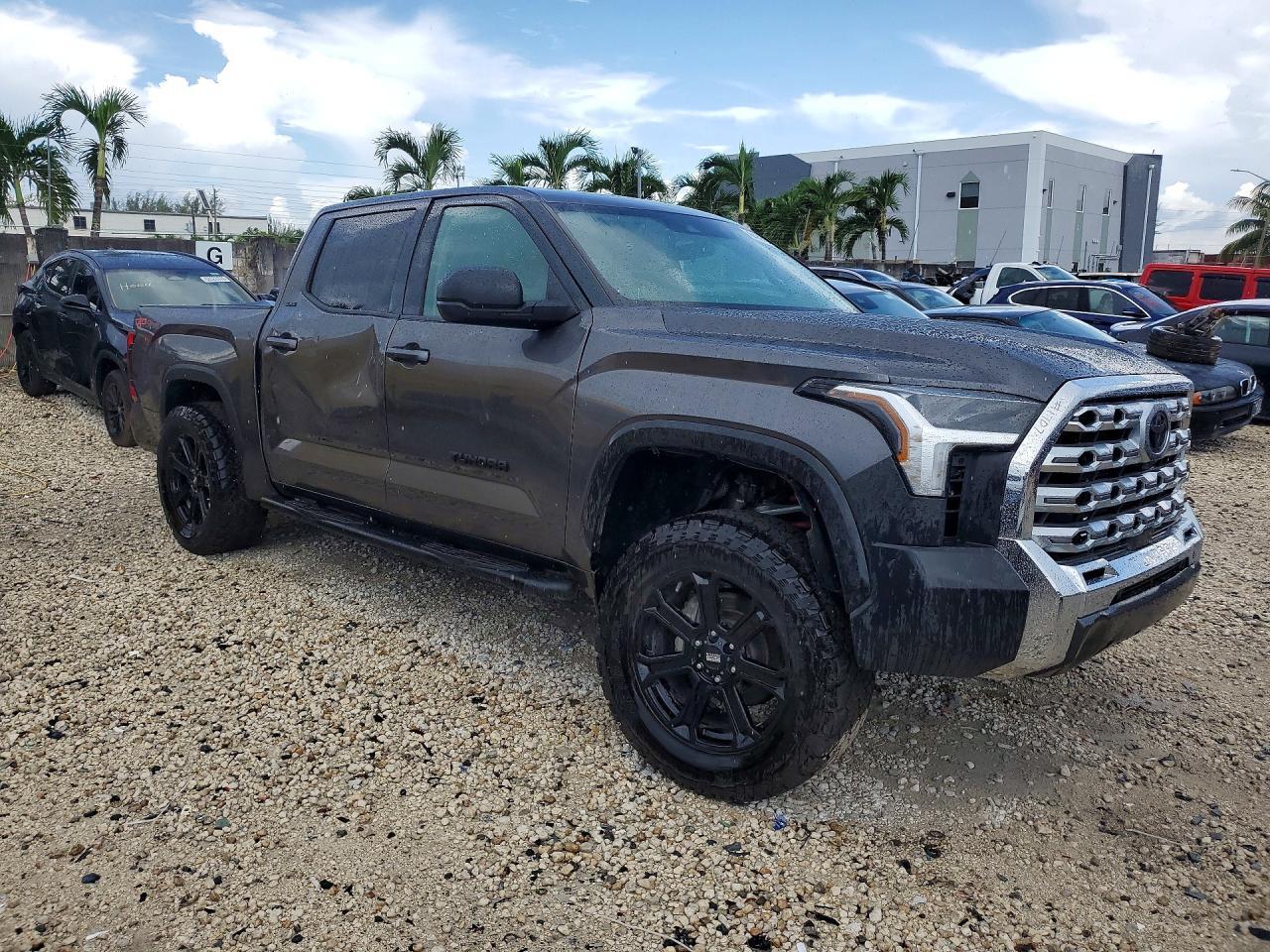2022 Toyota Tundra Sr5 - Image 4