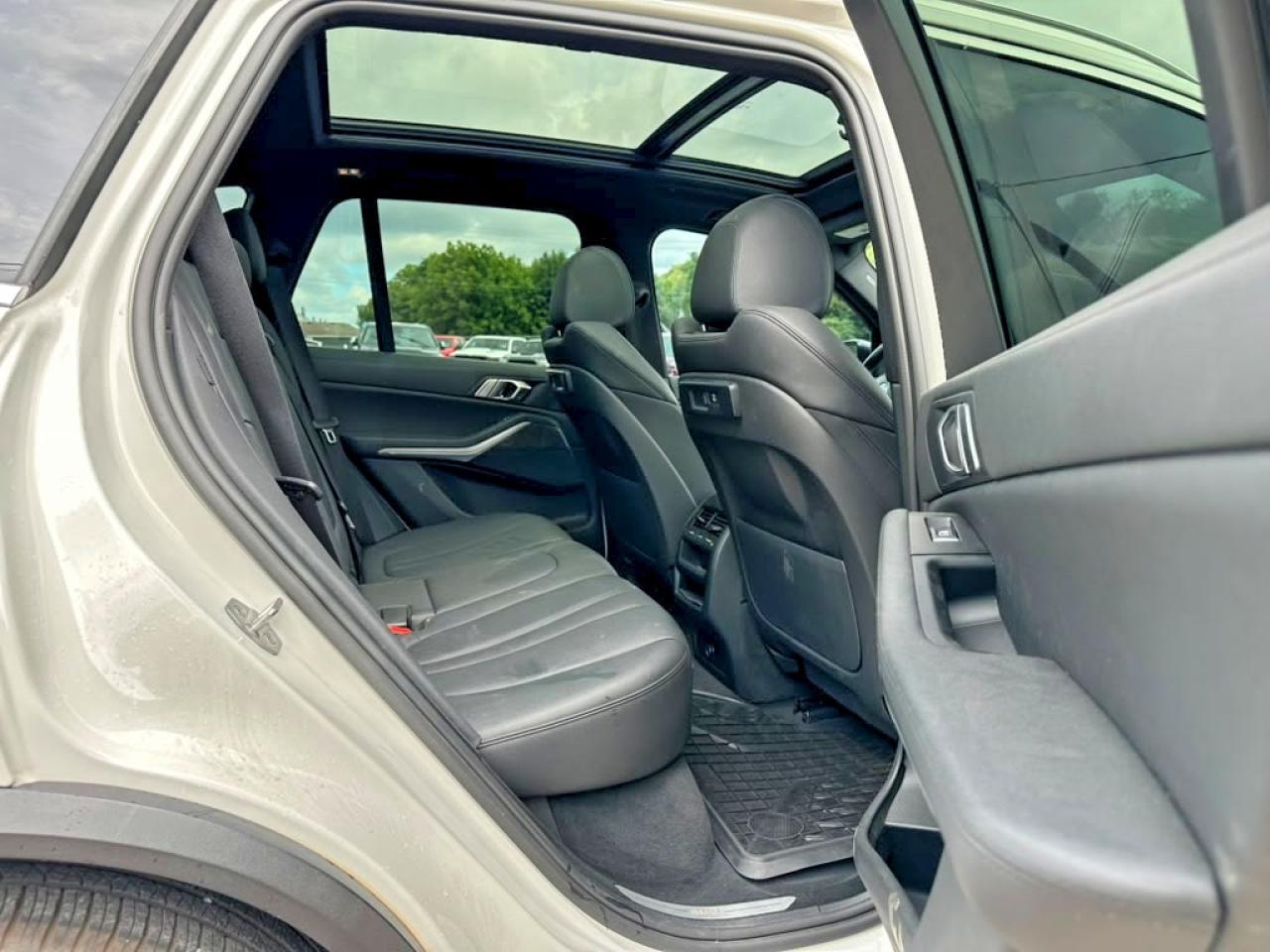 2022 BMW X5 xDrive45E - Image 6