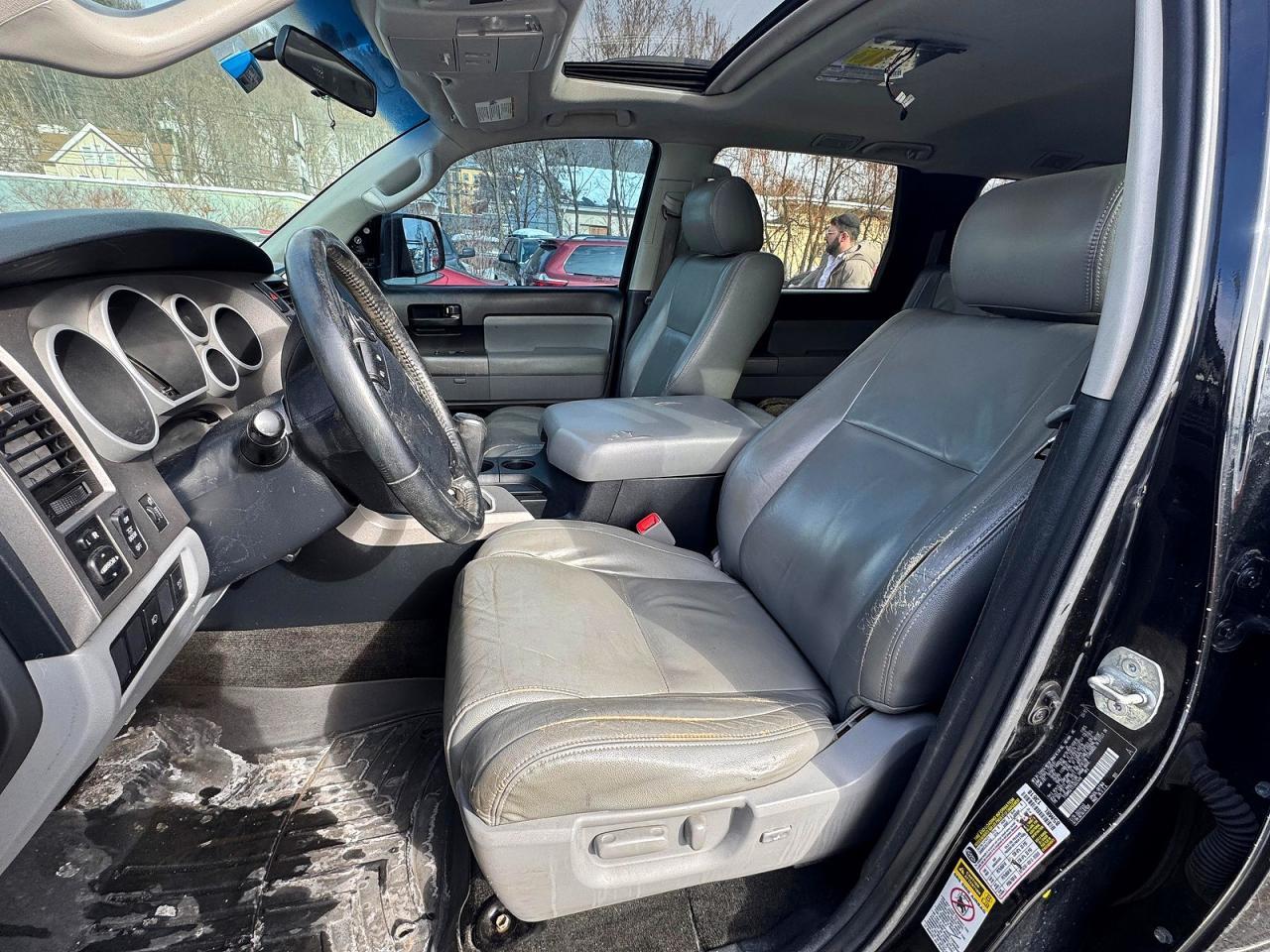 2012 Toyota Sequoia Sr5 - Фото 5