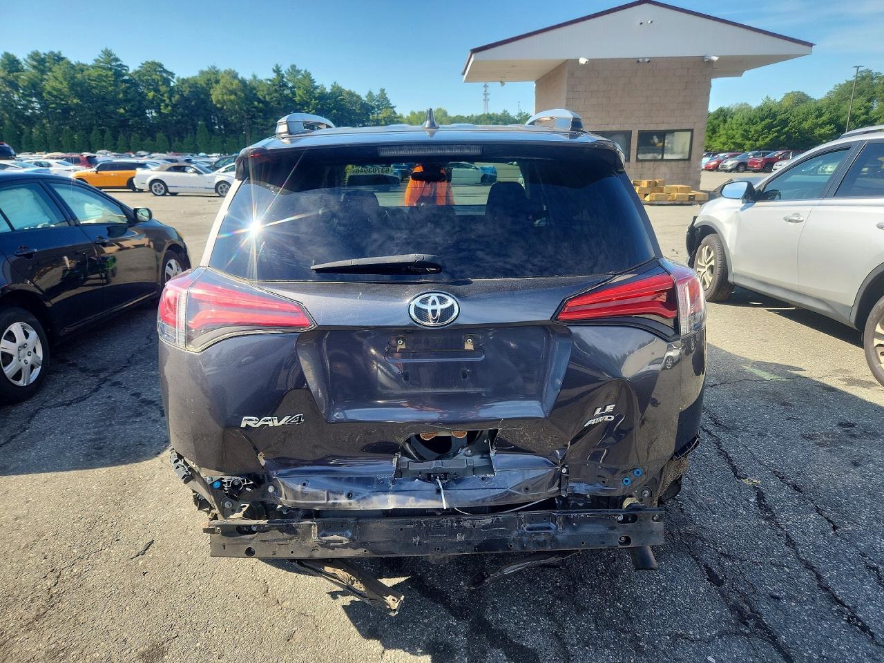 2017 Toyota Rav4 Le - Image 6