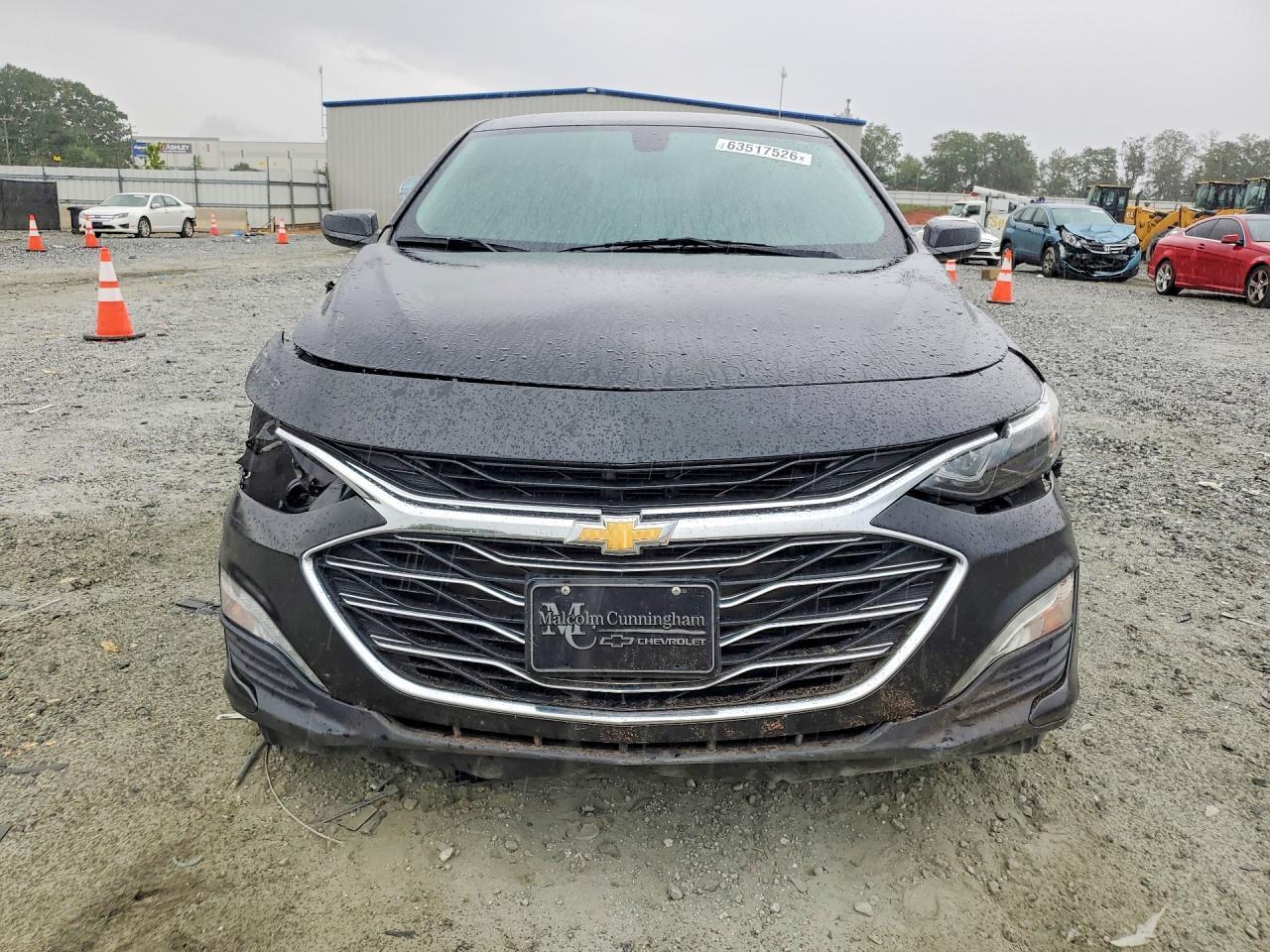 2020 Chev Malibu - Фото 5