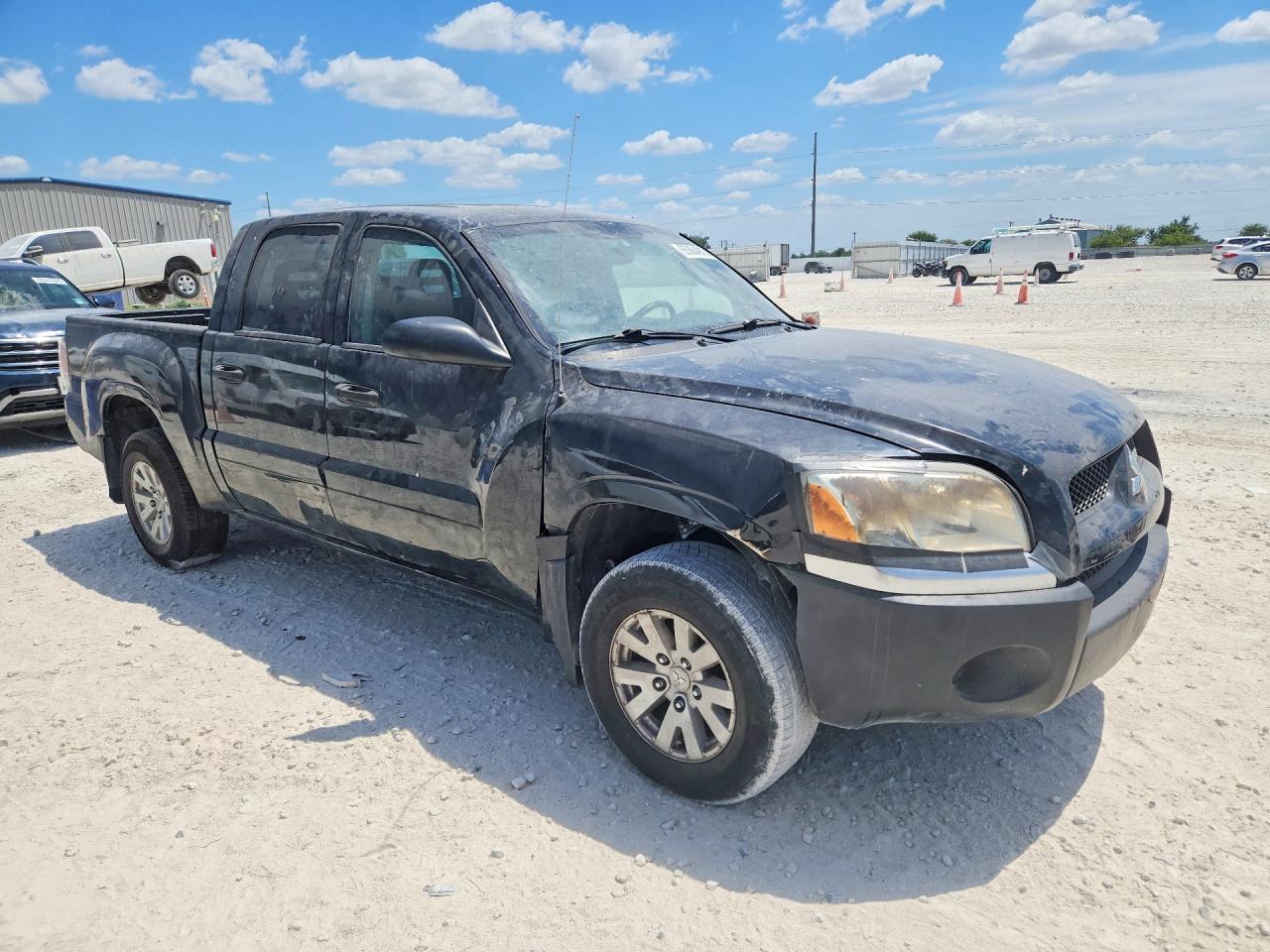 2006 Mitsubishi Raider Ls - Фото 4