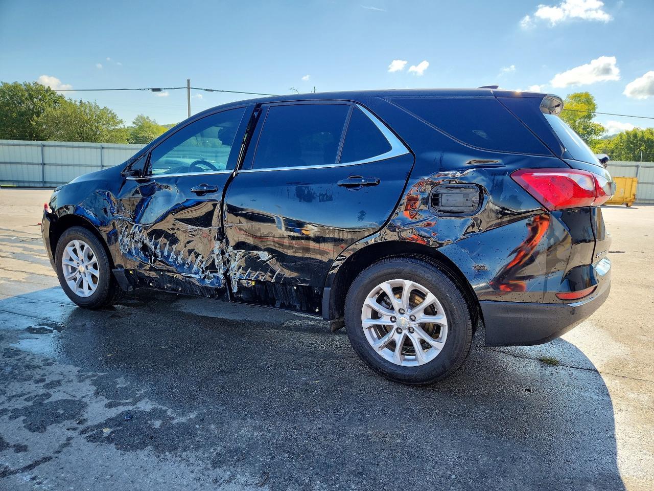 2019 Chevrolet Equinox Lt - Image 2