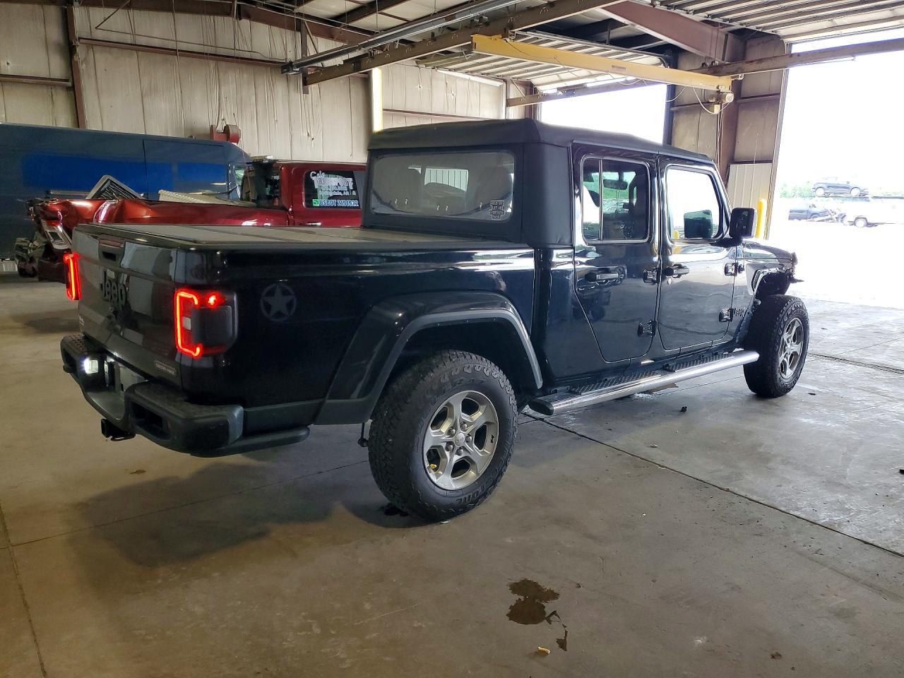 2021 Jeep Gladiator Sport - Image 3