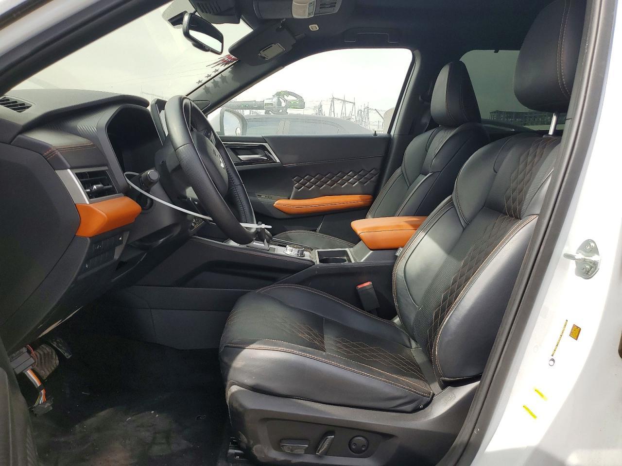 2024 Mitsubishi Outlander Sel - Image 7