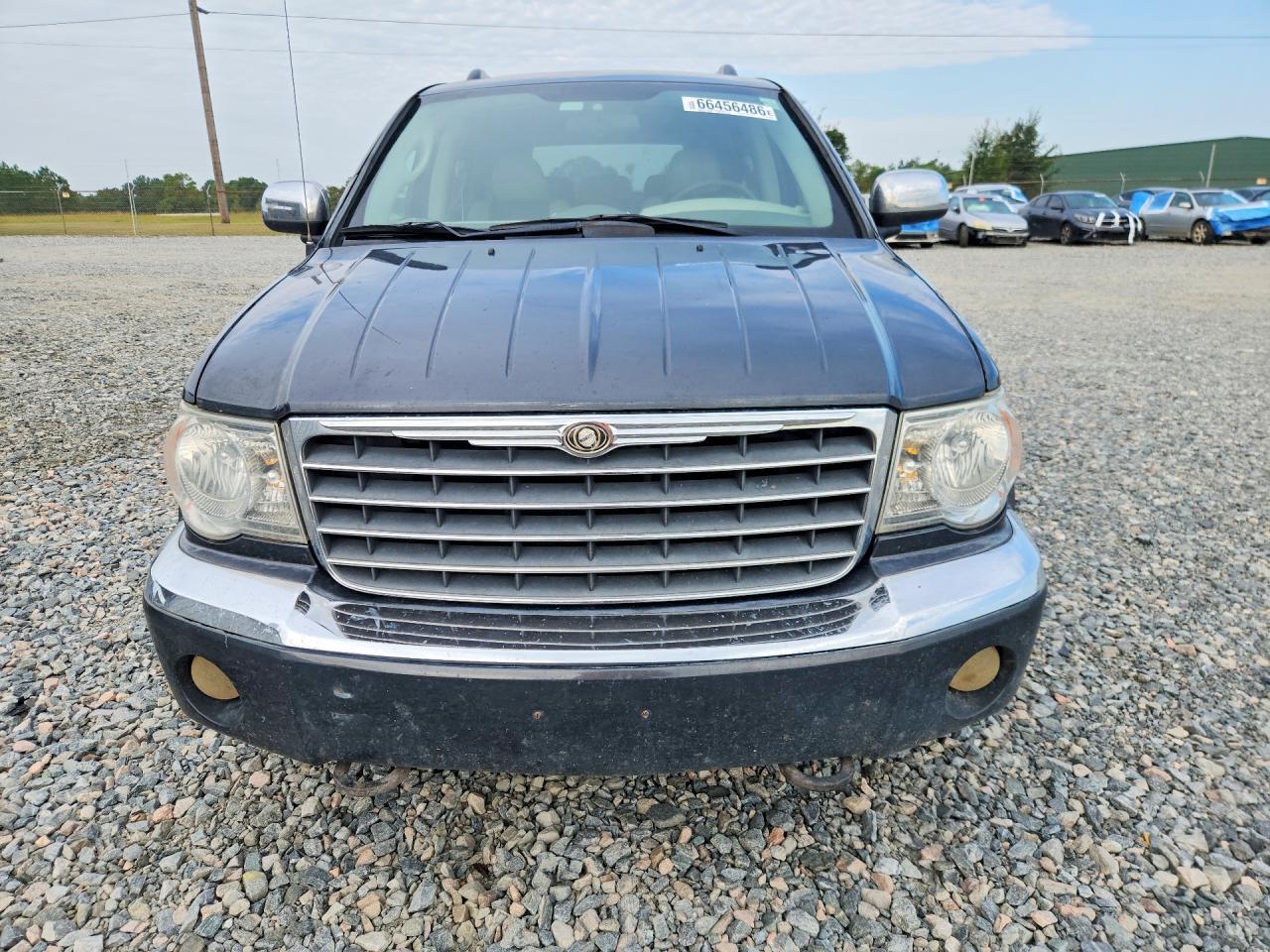 2008 Chrysler Aspen Limited - Image 5