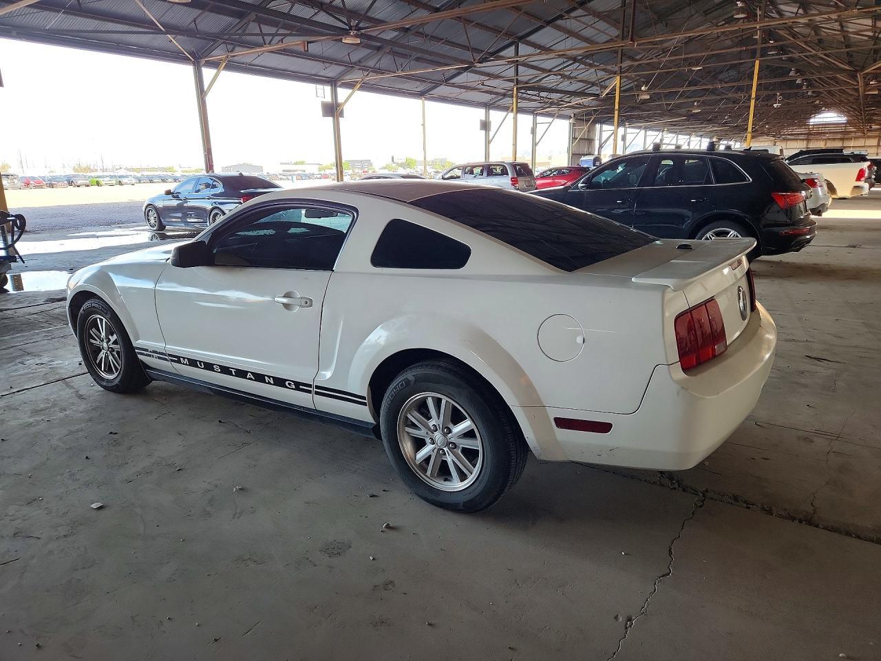 2007 Ford Mustang - Фото 2