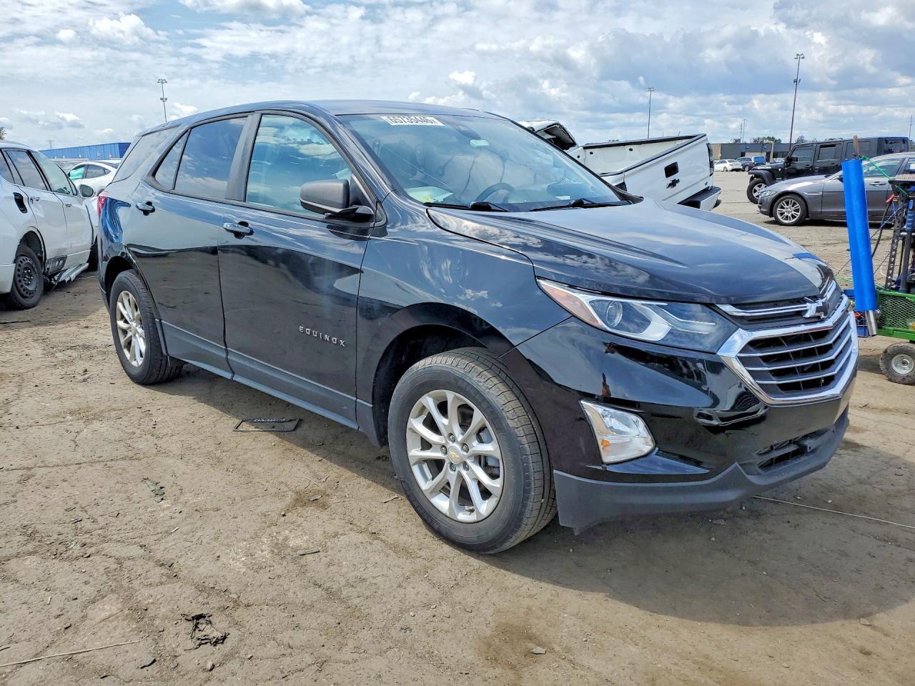 2020 Chevrolet Equinox Ls - Image 4