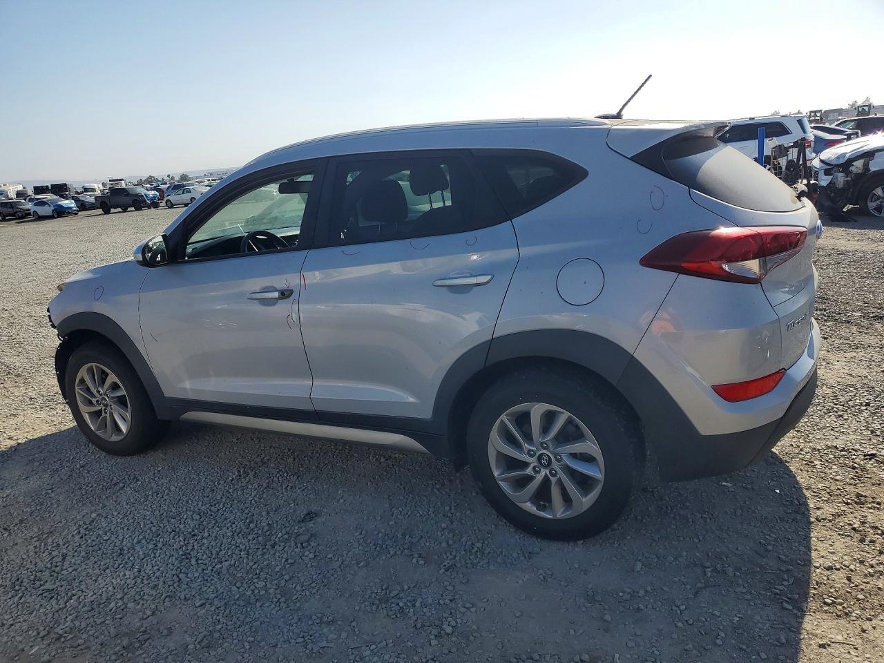 2017 Hyundai Tucson Se - Image 2