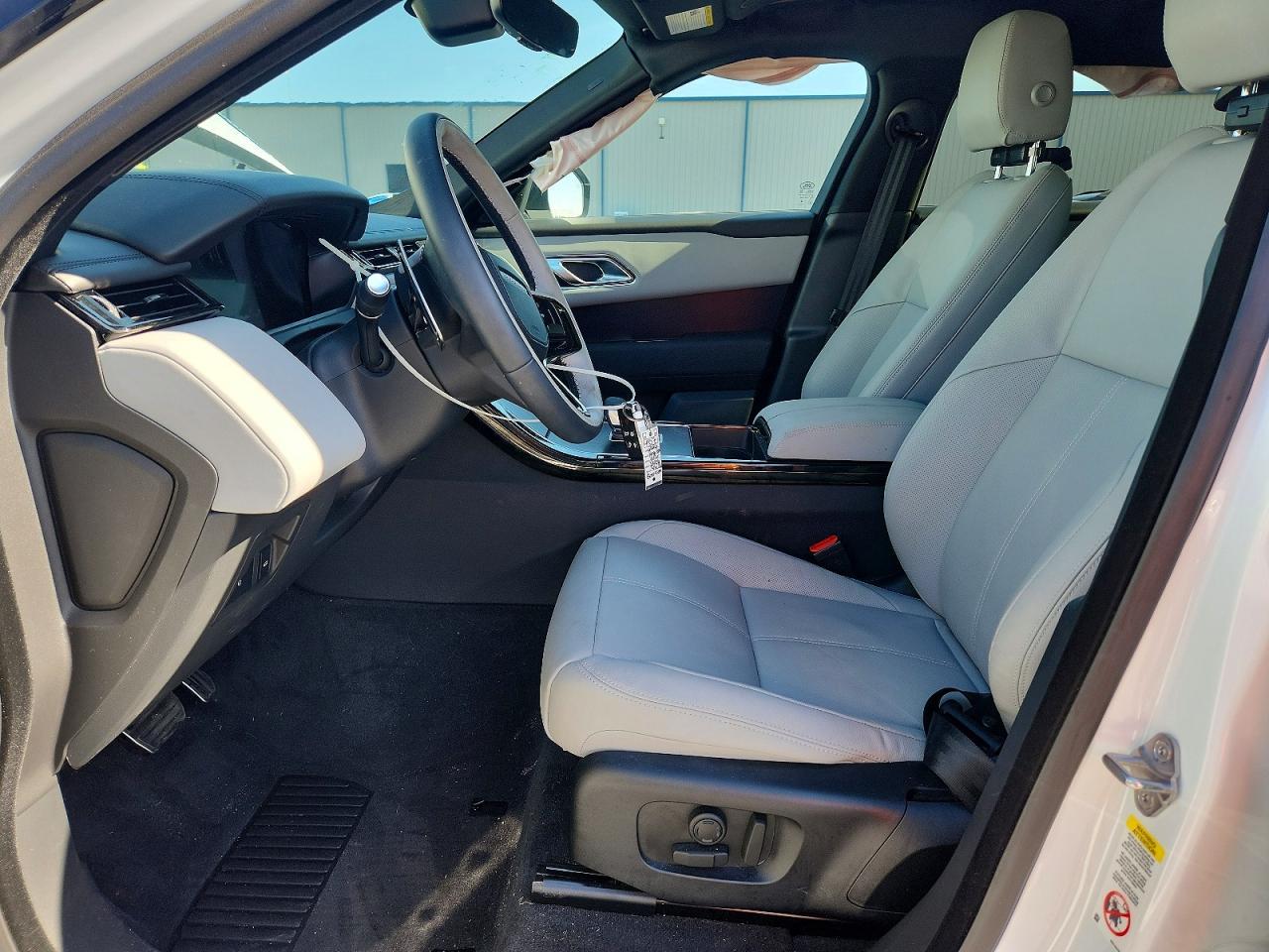 2026 Land Rover Range Rover Velar Dynamic Se - Image 7