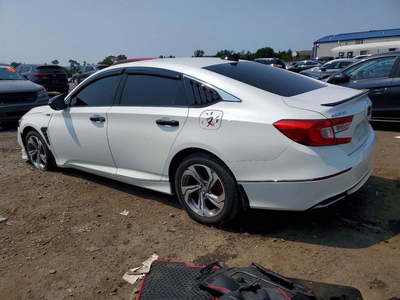 2020 Hond Accord 4D - Image 2