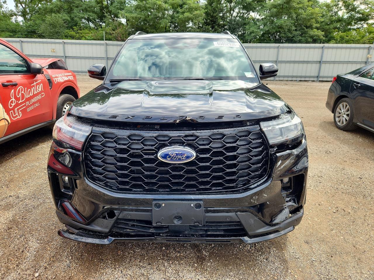 2026 Ford Explorer St-Line - Image 5