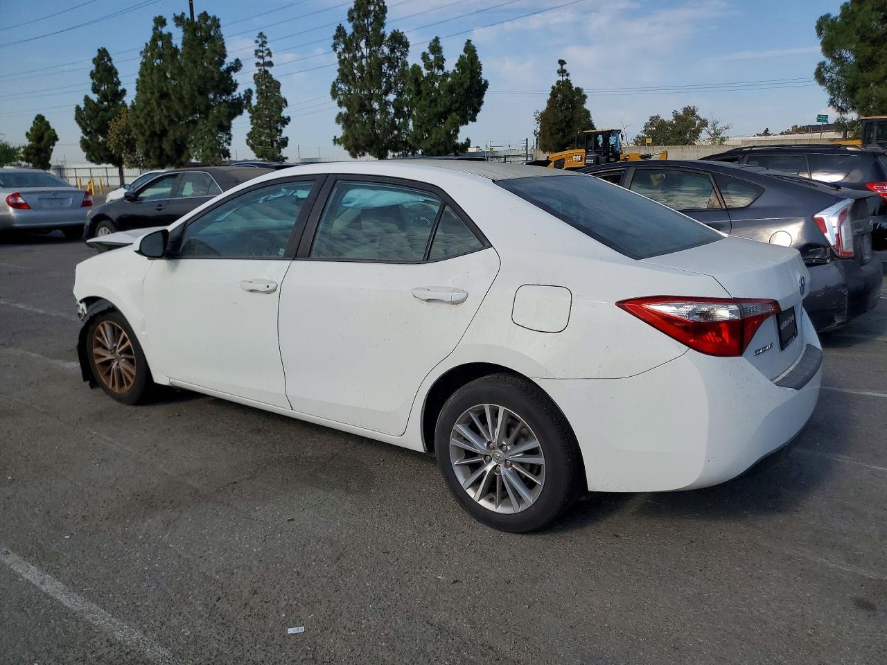2014 Toyota Corolla Le Plus - Image 2
