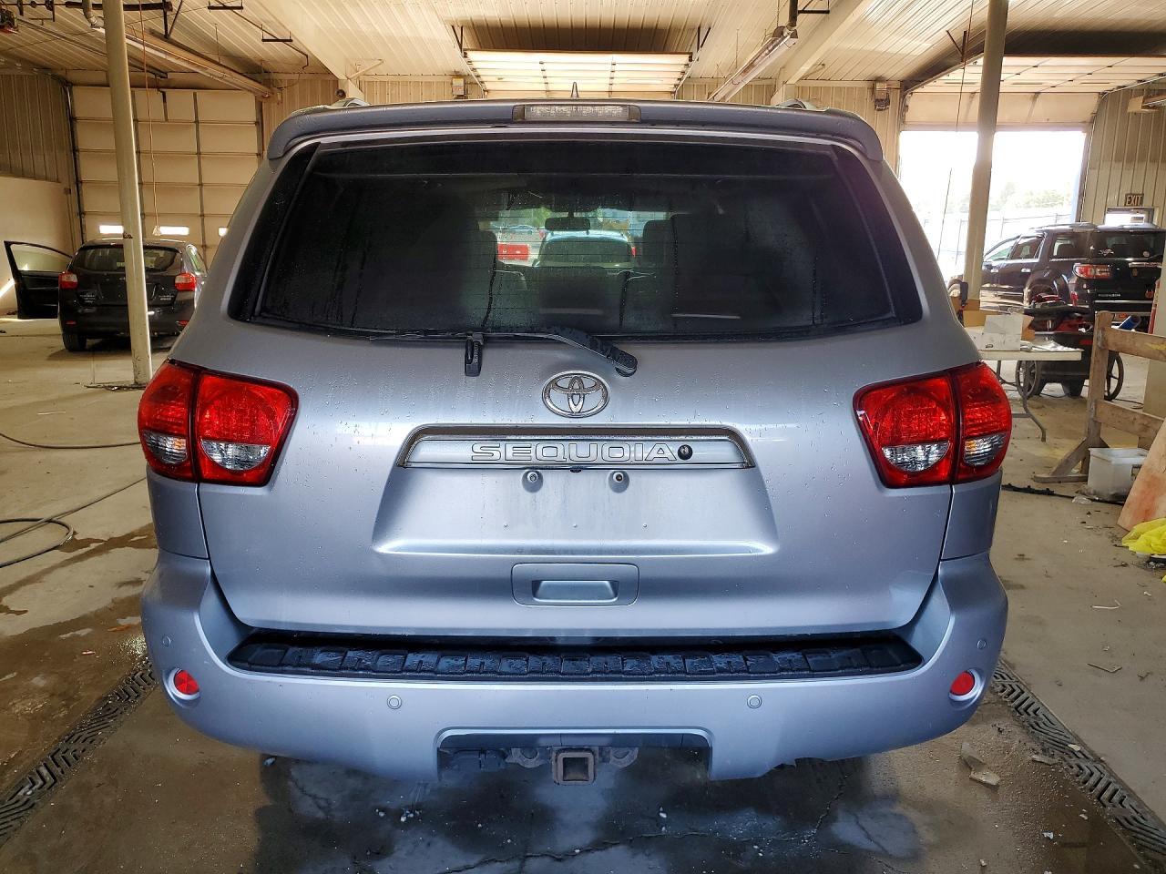 2012 Toyota Sequoia Platinum - Фото 6
