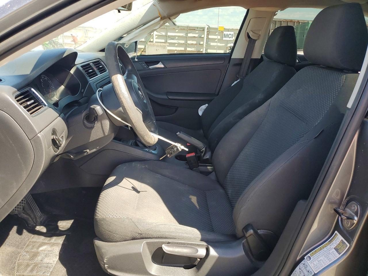 2013 Volkswagen Jetta Base - Image 7