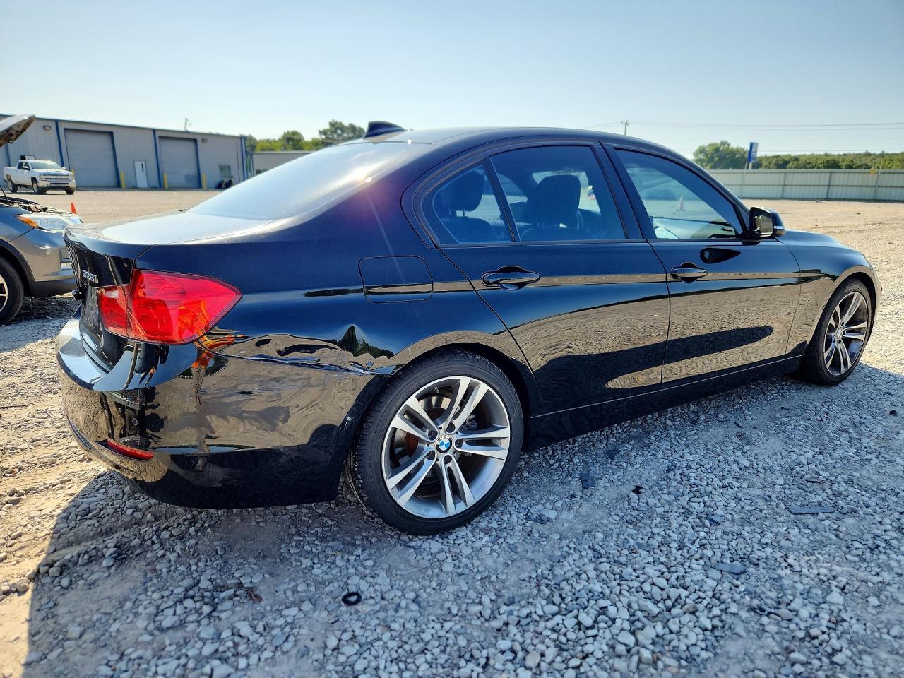 2015 BMW 328 I - Фото 3