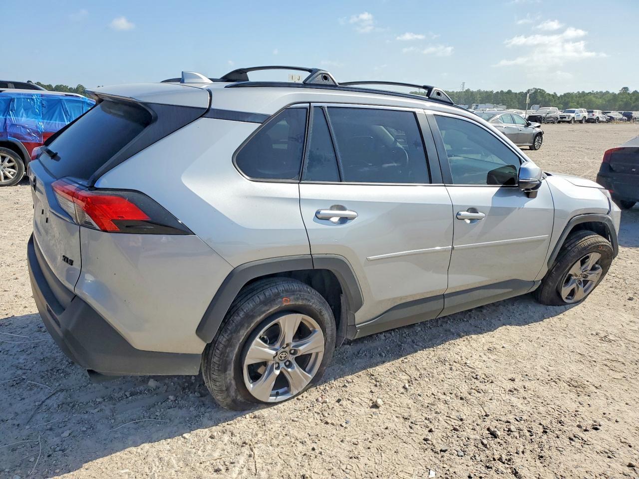 2025 Toyota Rav4 Xle - Image 3