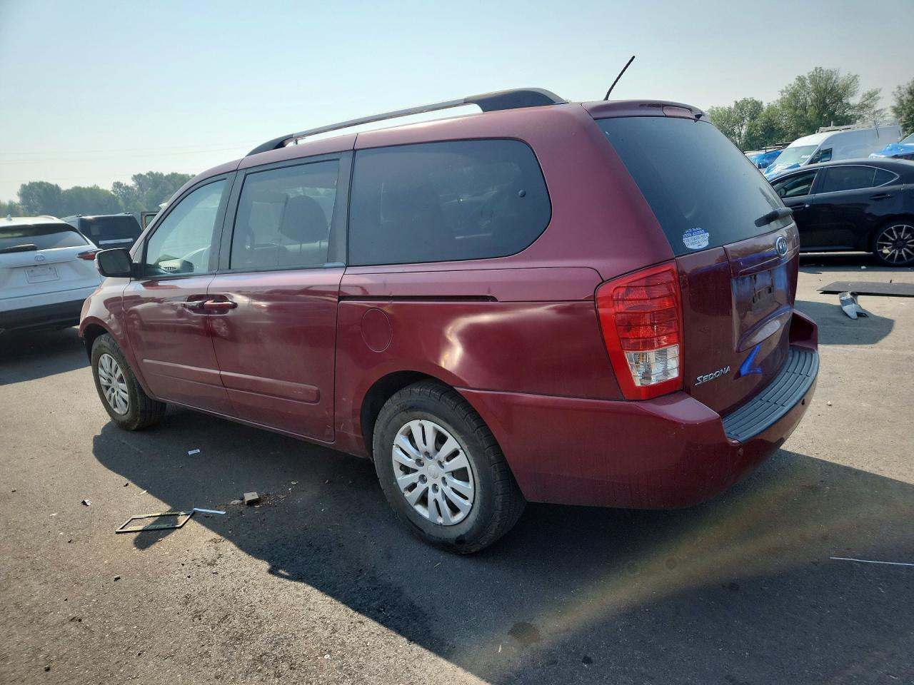 2012 Kia Sedona Lx - Фото 2
