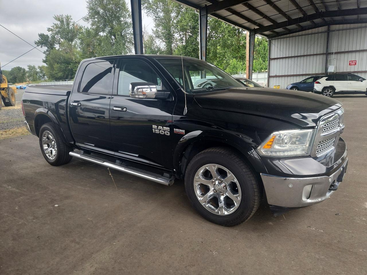 2014 Ram 1500 Laramie - Image 4