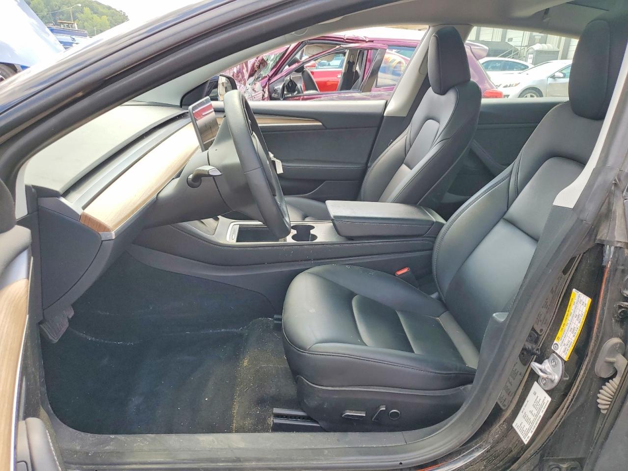 2023 Tesla Model 3 - Image 7