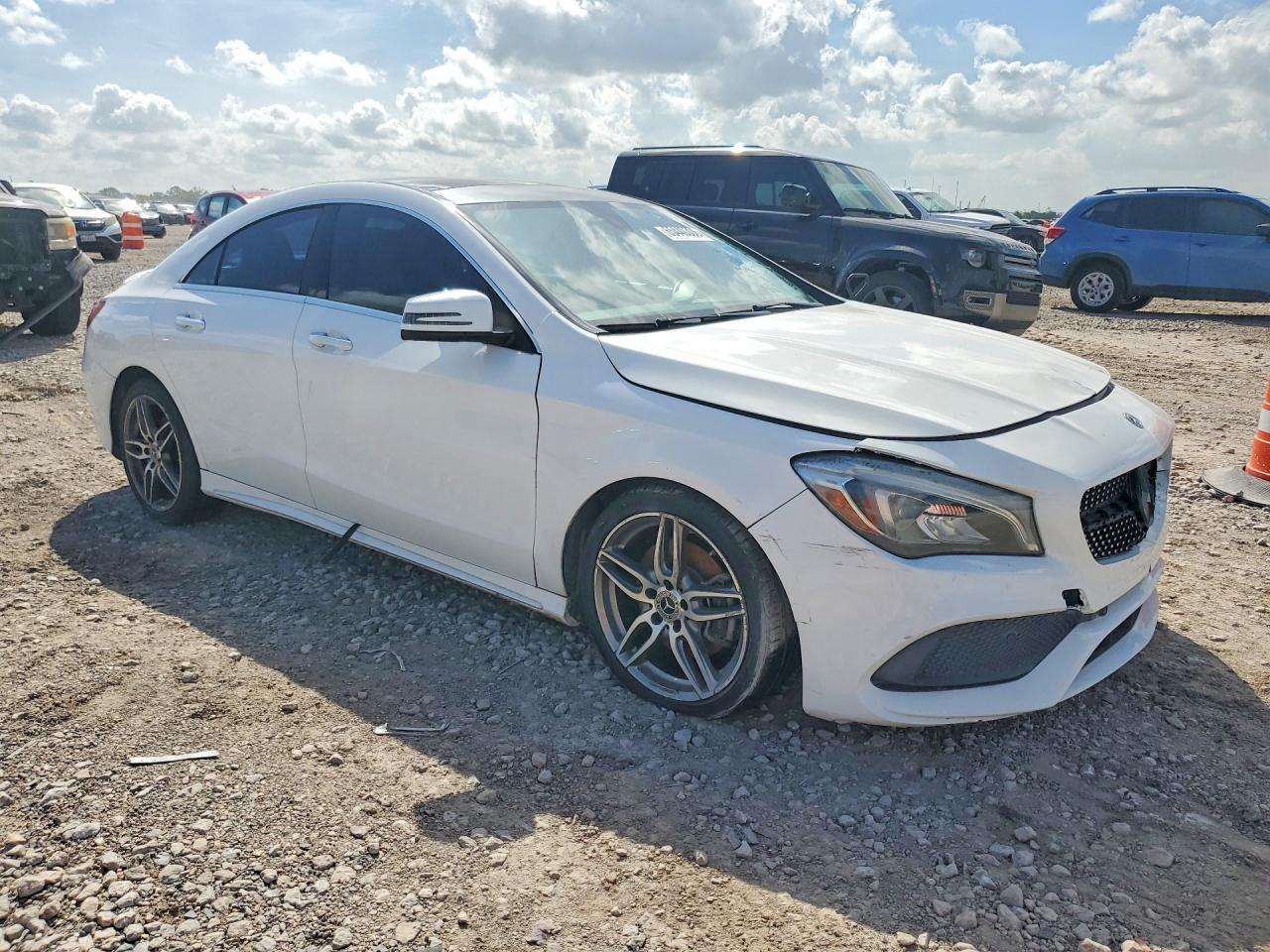 2019 Mercedes-Benz Cla 250 - Фото 4