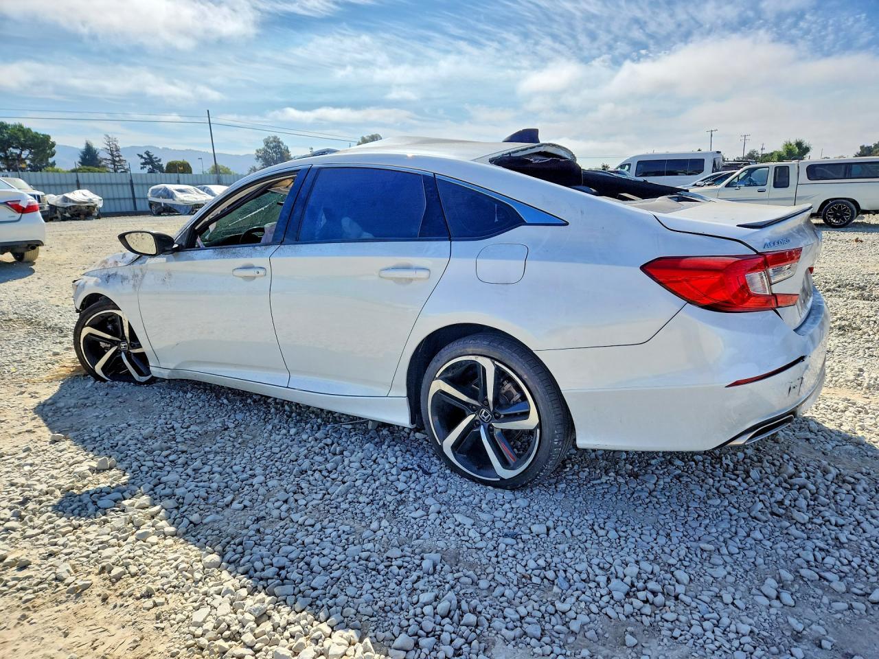 2021 Honda Accord Sport - Фото 2