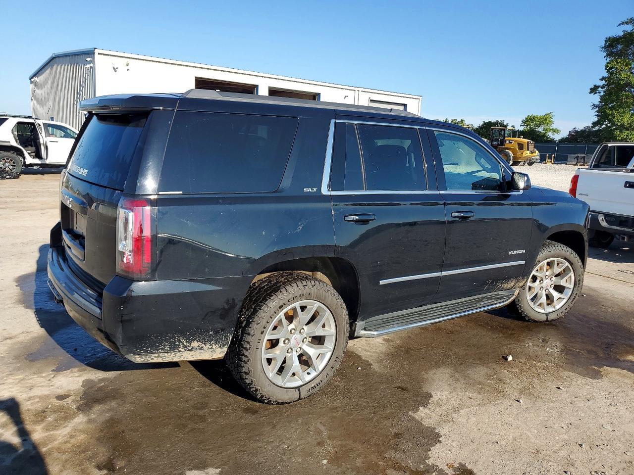 2017 GMC Yukon Slt - Фото 3