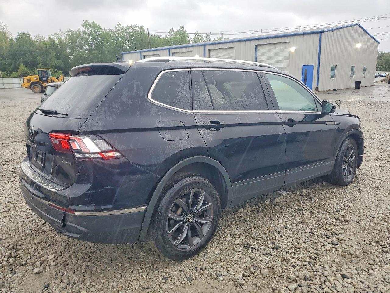 2023 Volkswagen Tiguan Se - Фото 3