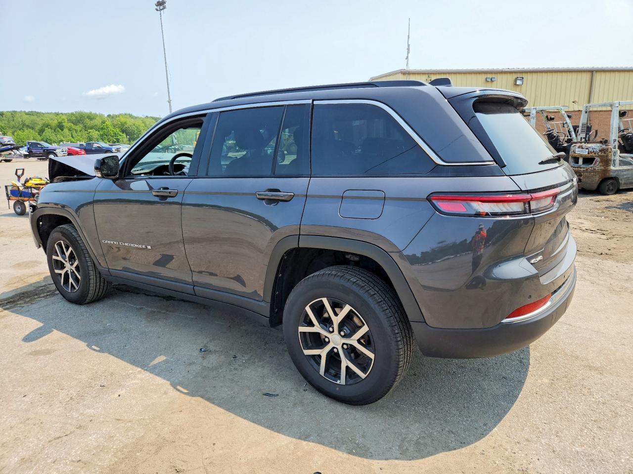 2025 Jeep Grand Cherokee Limited - Image 2