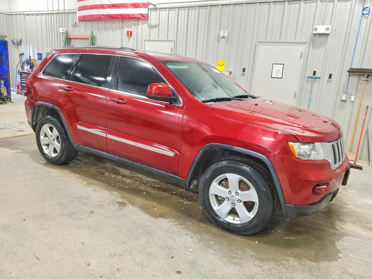 2012 Jeep Grand Cherokee Laredo - Image 4