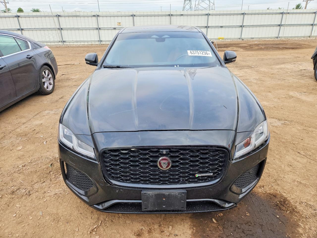 2021 Jaguar Xf R-Dynamic Se - Фото 5