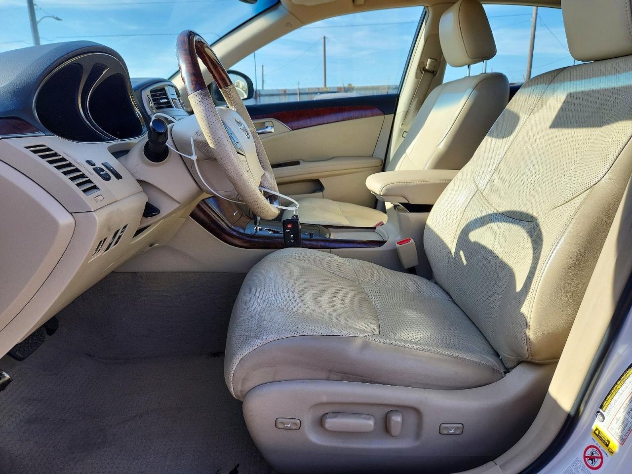 2011 Toyota Avalon Limited - Фото 7