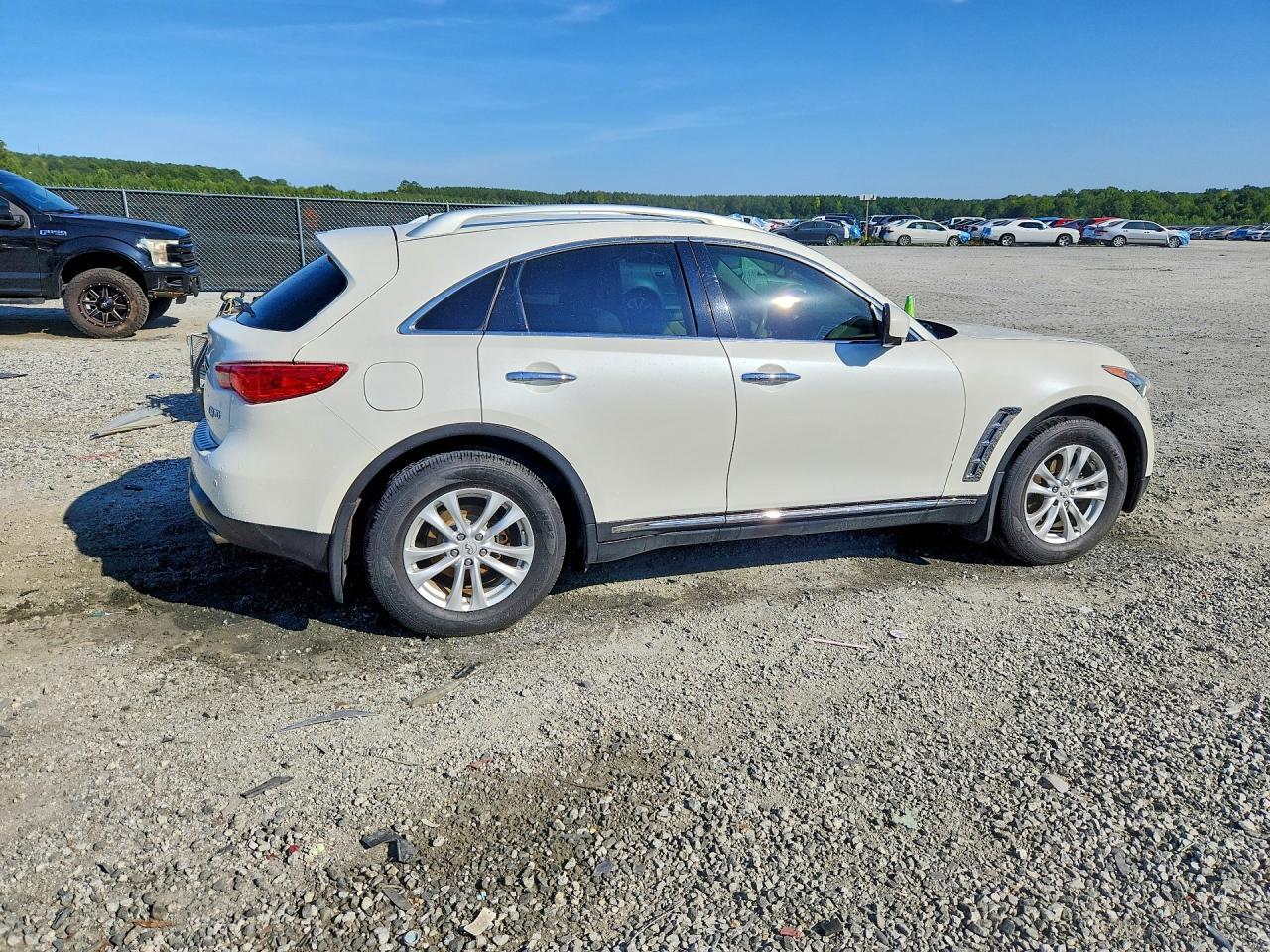 2017 Infiniti Qx70 Base - Фото 3