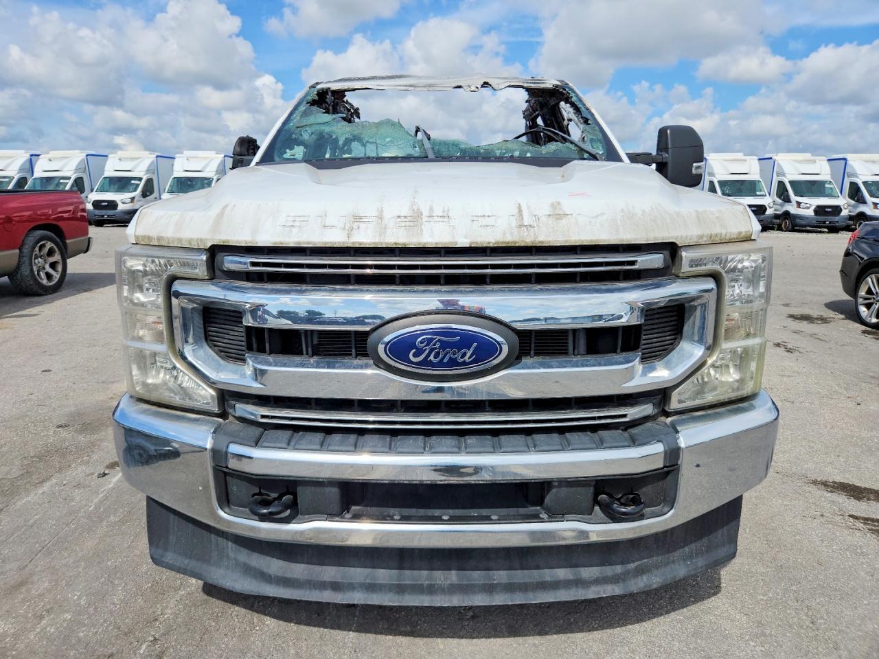2022 Ford F250 Super Duty - Image 5