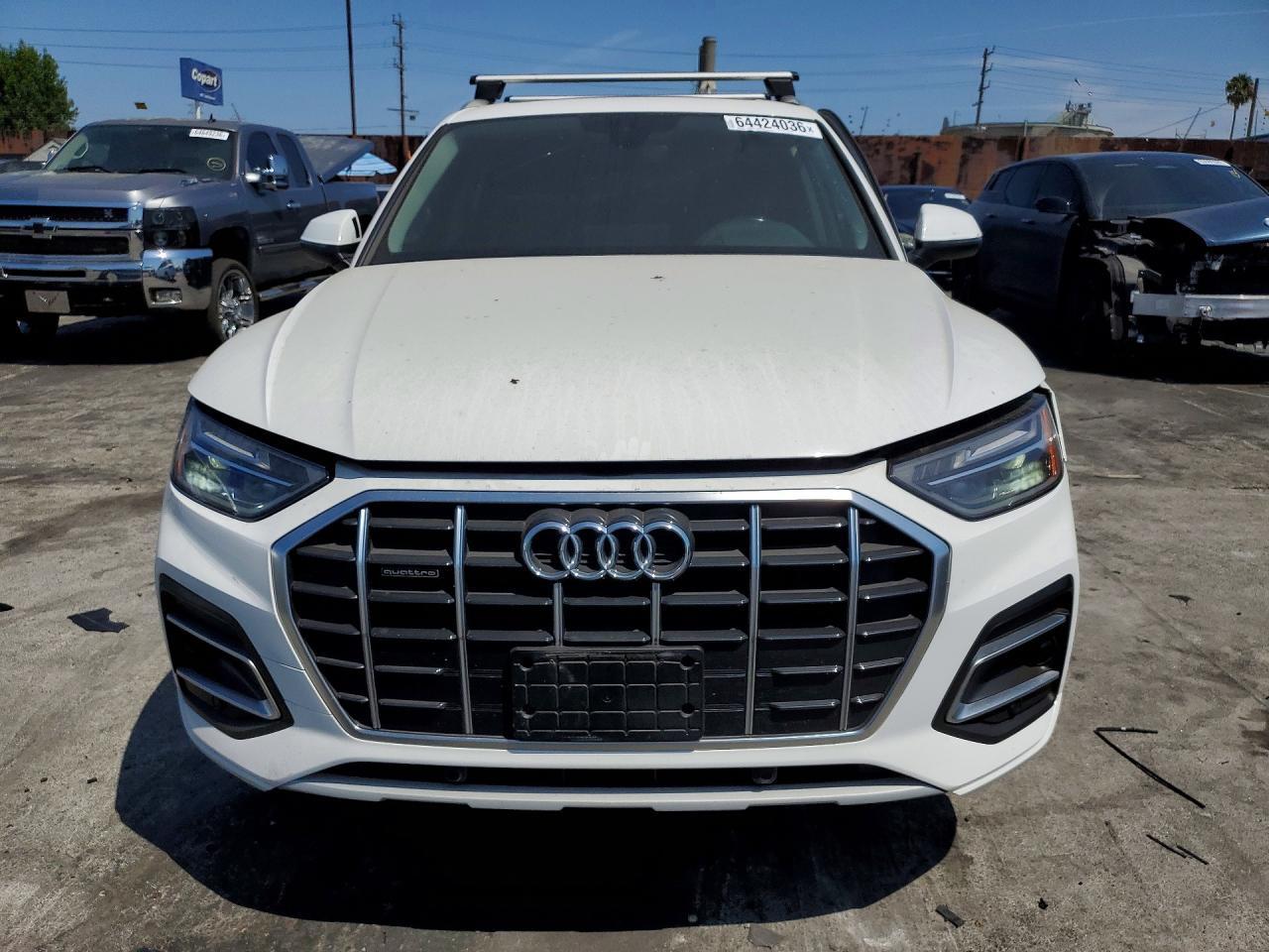 2023 Audi Q5 Premium 40 - Image 5